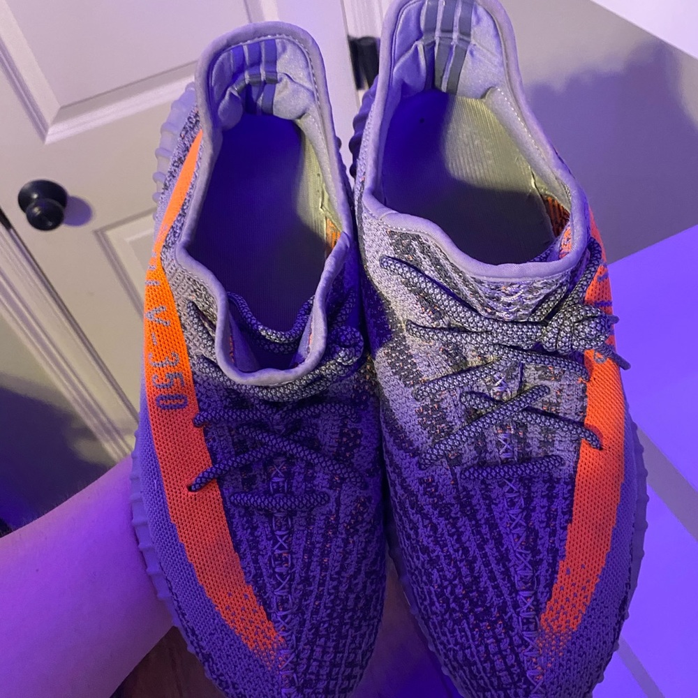 Yeezy 350 v2 beluga for sale.  With original box